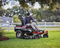 CRAMER MAXIMUS ZRT 82ZT122 aku Zero Turn