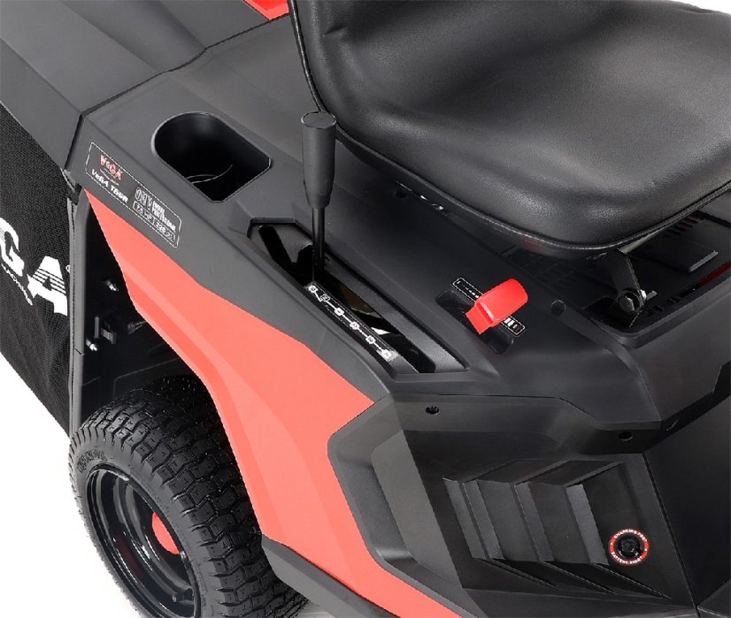 VeGA T66R zahradní rider