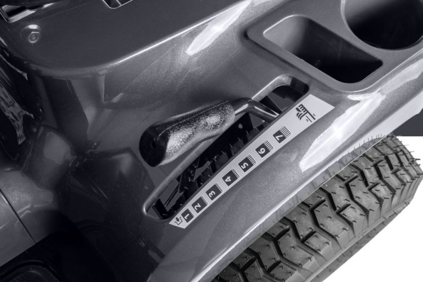 Cub Cadet LT3 S108 zahradní traktor