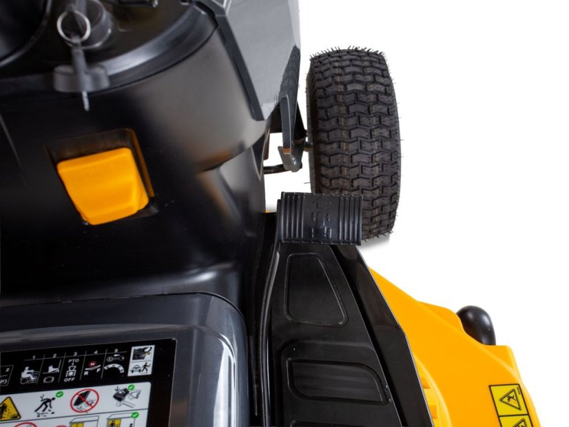 Cub Cadet LT3 R102 zahradní traktor