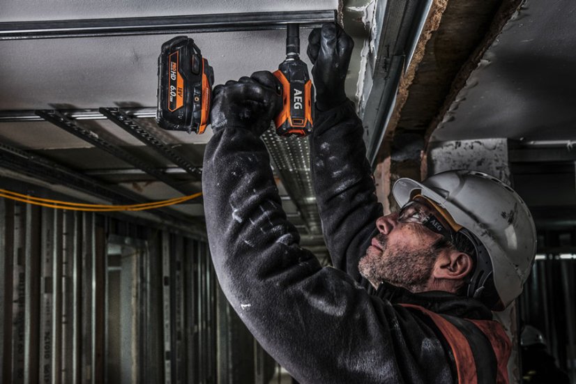 AEG BSS 18C12ZBLLI-402C aku rázový utahovák