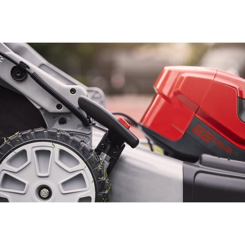 CRAMER 82LM46SX-Solo aku kosačka s pojazdom