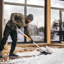 FISKARS X-series Roller hrablo na sníh