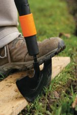 FISKARS QuikFit™ nôž na okraje trávnikov