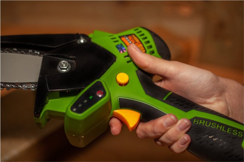 PROCRAFT PKA16 aku jednoruční řetězová pila, SOLO (bez aku a nabíječky)