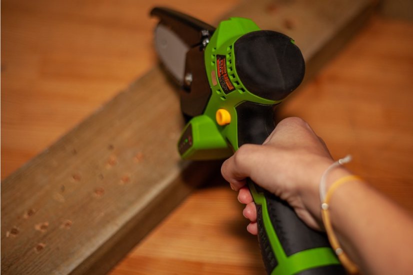 PROCRAFT PKA16 aku jednoruční řetězová pila, SOLO (bez aku a nabíječky)