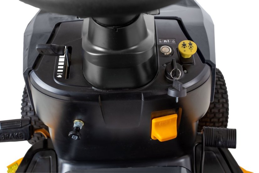 Cub Cadet LT3 R102 zahradní traktor